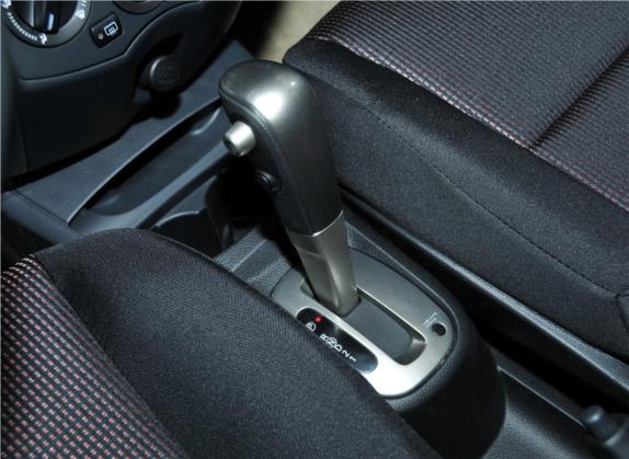 骊威 2010款 劲锐版 1.6L 自动智能型 中控类   挡把