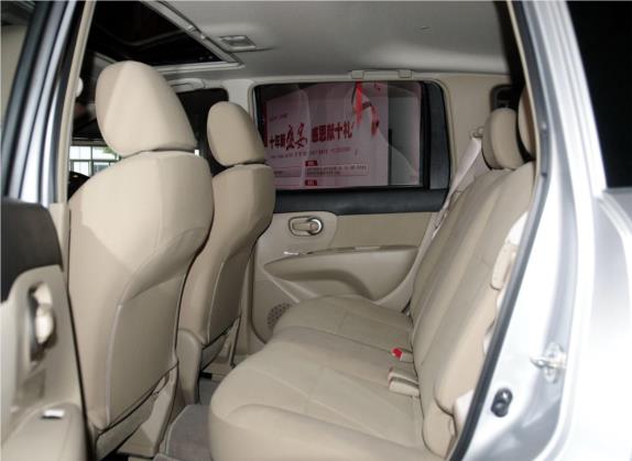 骊威 2013款 1.6XL 手动豪华版 车厢座椅   后排空间