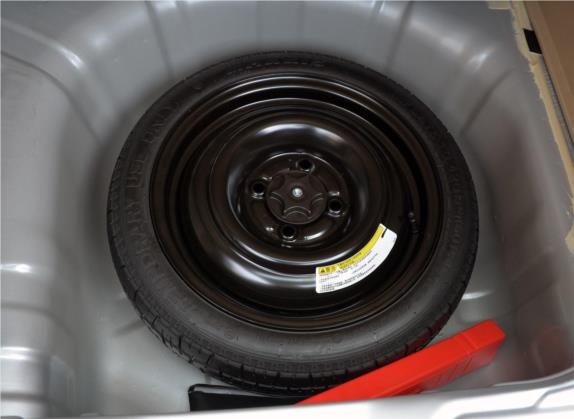 骊威 2015款 1.6XE 手动舒适互联版 其他细节类   备胎