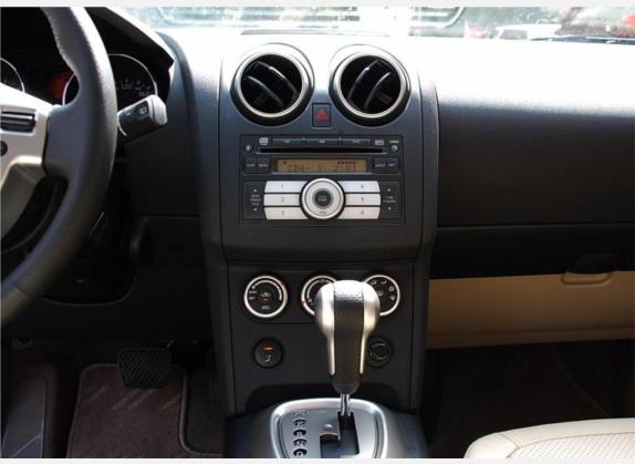 逍客 2008款 20XV龙 CVT 4WD 中控类   中控台