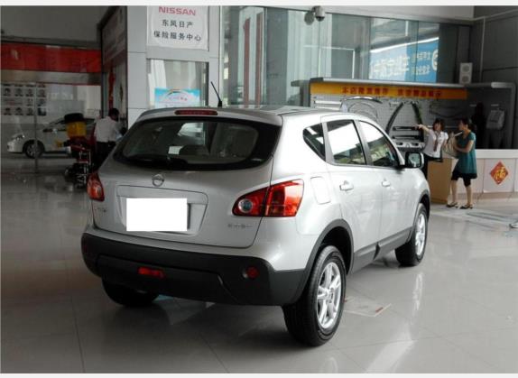 逍客 2008款 20S火 6MT 2WD 外观   斜后