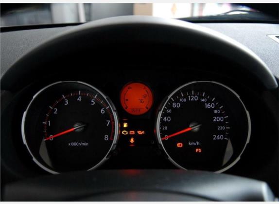 逍客 2008款 20S火 6MT 2WD 中控类   仪表盘