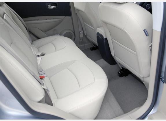 逍客 2008款 20X雷 CVT 2WD 车厢座椅   后排空间