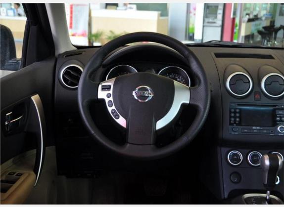 逍客 2010款 20X雷 CVT 2WD 中控类   驾驶位