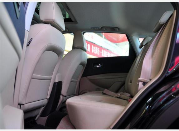 逍客 2010款 20X雷 CVT 2WD 车厢座椅   后排空间