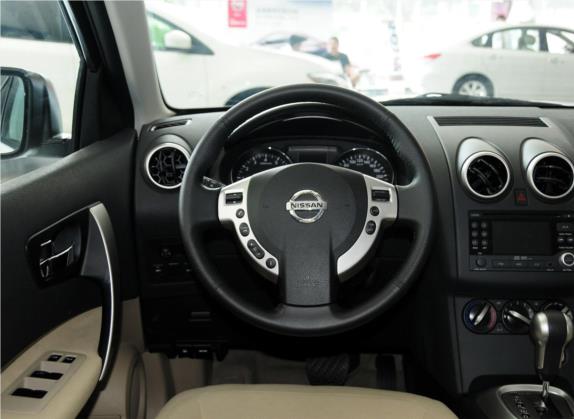 逍客 2012款 2.0XL 火 CVT 2WD 中控类   驾驶位