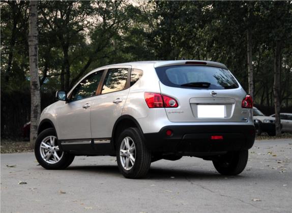 逍客 2012款 2.0XL 火 CVT 2WD 外观   斜后