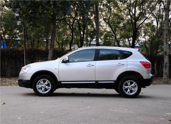 逍客 2012款 2.0XL 火 CVT 2WD 外观   正侧