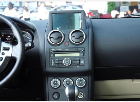 逍客 2012款 2.0XV 龙 CVT 4WD 中控类   中控台