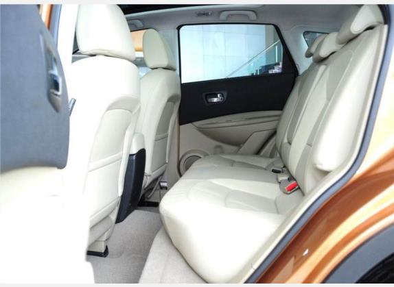 逍客 2012款 2.0XV 龙 CVT 4WD 车厢座椅   后排空间