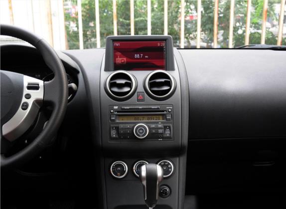 逍客 2013款 2.0XV 炫 CVT 2WD 中控类   中控台