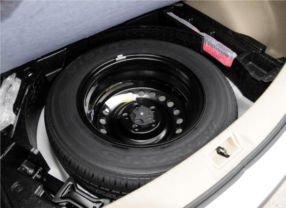 逍客 2015款 2.0XL 酷火 CVT 2WD 其他细节类   备胎