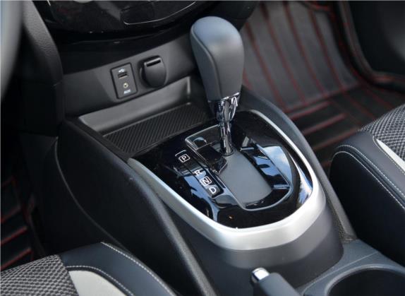 逍客 2016款 2.0L CVT领先版 中控类   挡把