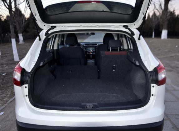 逍客 2016款 1.2T CVT时尚版 车厢座椅   后备厢