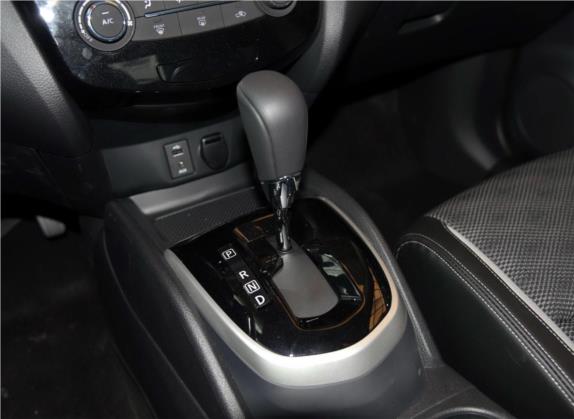 逍客 2016款 2.0L CVT豪华版 中控类   挡把