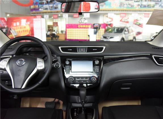 逍客 2016款 2.0L CVT尊享版 中控类   中控台