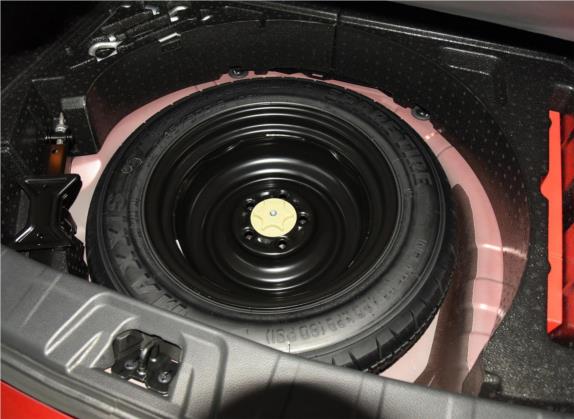 逍客 2016款 2.0L CVT尊享版 其他细节类   备胎