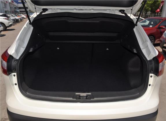 逍客 2017款 2.0L CVT精英版 国V 车厢座椅   后备厢