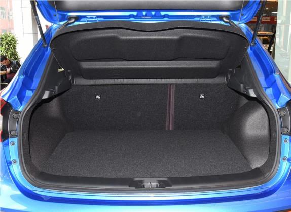 逍客 2019款 2.0L CVT豪华版 车厢座椅   后备厢