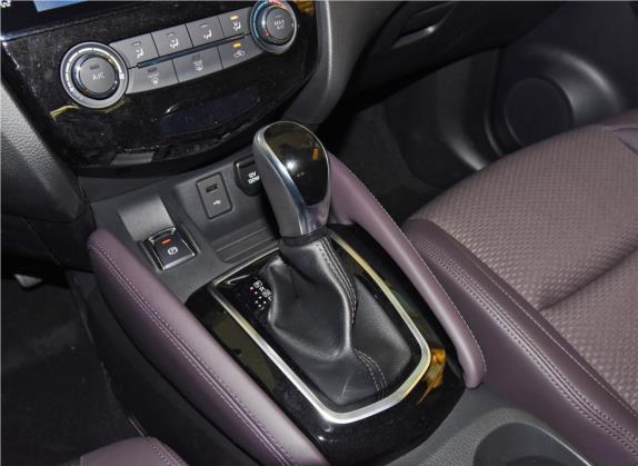 逍客 2019款 2.0L CVT豪华版 中控类   挡把