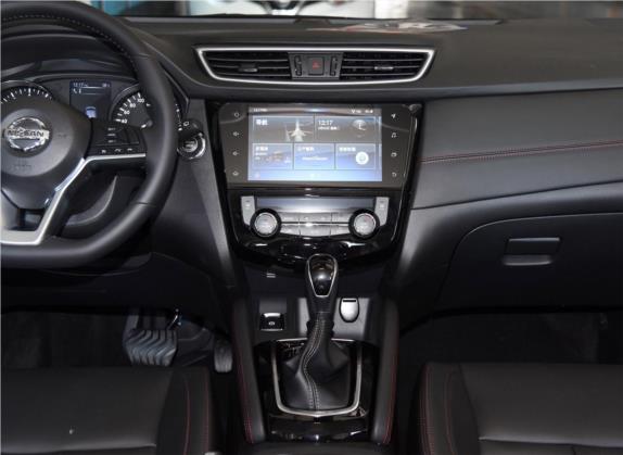 逍客 2019款 2.0L CVT旗舰版 中控类   中控台