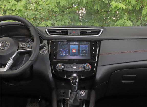 逍客 2021款 2.0L CVT豪华领航版 中控类   中控台