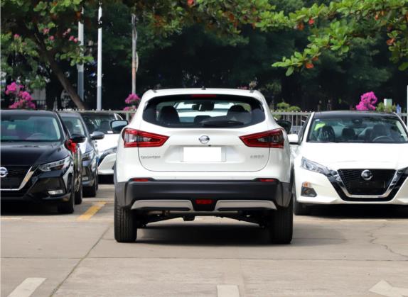 逍客 2021款 2.0L CVT豪华领航版 外观   正后