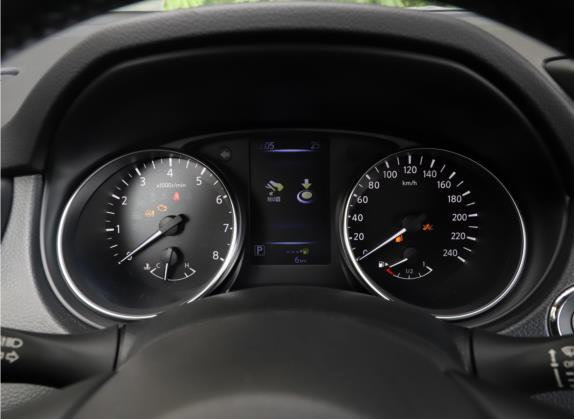 逍客 2021款 2.0L CVT豪华领航版 中控类   仪表盘