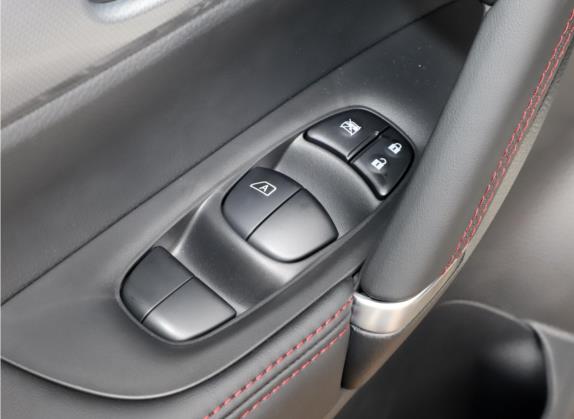 逍客 2021款 2.0L CVT豪华领航版 车厢座椅   门窗控制