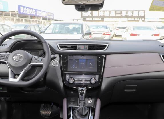 逍客 2022款 2.0L CVT XV TOP旗舰版 中控类   中控台
