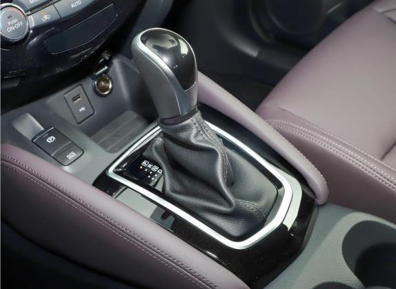 逍客 2022款 2.0L CVT XV TOP旗舰版 中控类   挡把