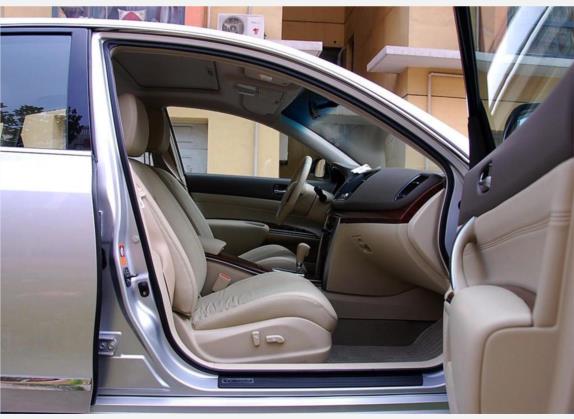 天籁 2008款 2.5L XL领先版 车厢座椅   前排空间