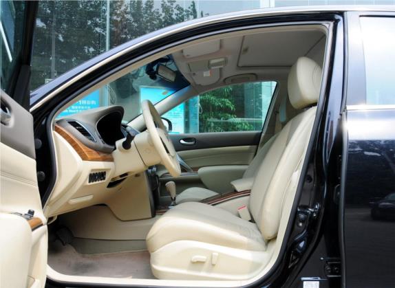 天籁 2011款 2.5L XL领先版 车厢座椅   前排空间