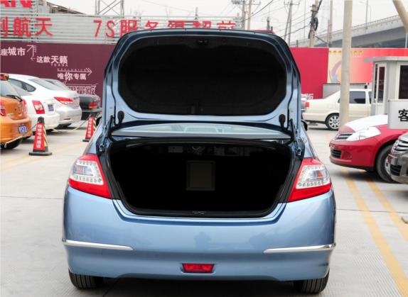 天籁 2011款 2.5L XL-NAVI智领版 车厢座椅   后备厢