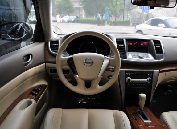 天籁 2011款 2.0L XL舒适版 中控类   驾驶位