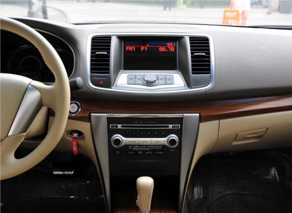 天籁 2011款 2.0L XL舒适版 中控类   中控台