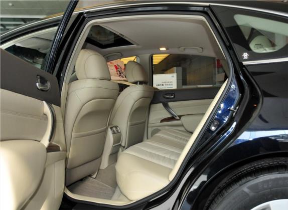 天籁 2011款 2.0L XL荣耀版 车厢座椅   后排空间