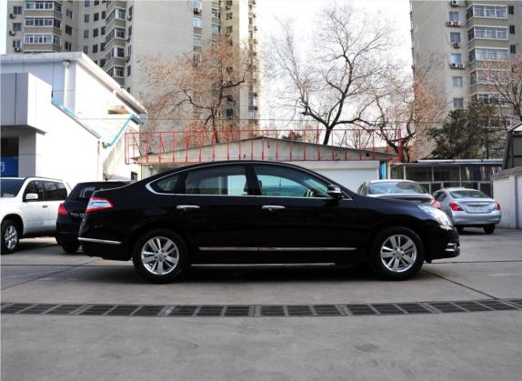 天籁 2011款 2.0L XL荣耀版 外观   正侧