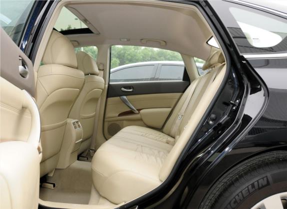 天籁 2012款 2.0L XL智享版 车厢座椅   后排空间