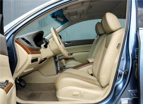 天籁 2012款 2.5L XL-NAVI云安全版 车厢座椅   前排空间