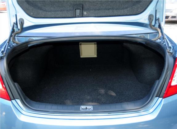 天籁 2012款 2.5L XL-NAVI云安全版 车厢座椅   后备厢