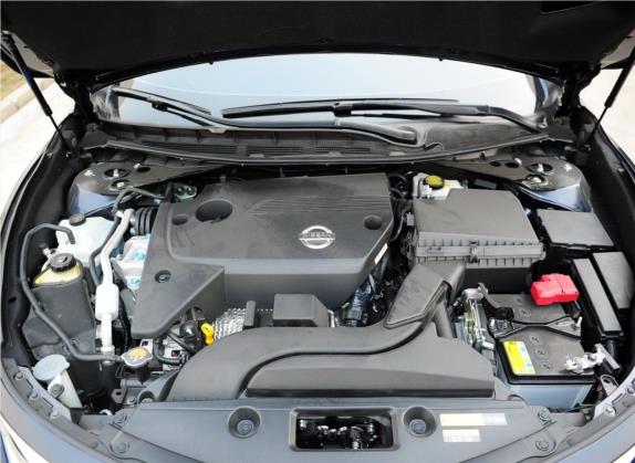 天籁 2013款 2.5L XL-NAVI Tech智享版 其他细节类   发动机舱