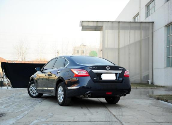 天籁 2013款 2.5L XL-NAVI Tech智享版 外观   斜后
