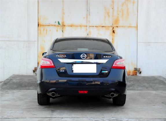 天籁 2013款 2.5L XL-NAVI Tech智享版 外观   正后