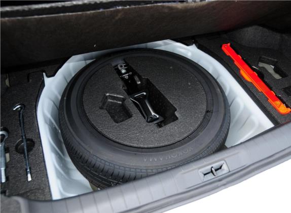 天籁 2013款 2.0L XL舒适版 其他细节类   备胎