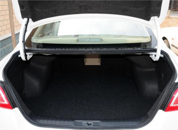天籁 2013款 2.0L XL舒适版 车厢座椅   后备厢