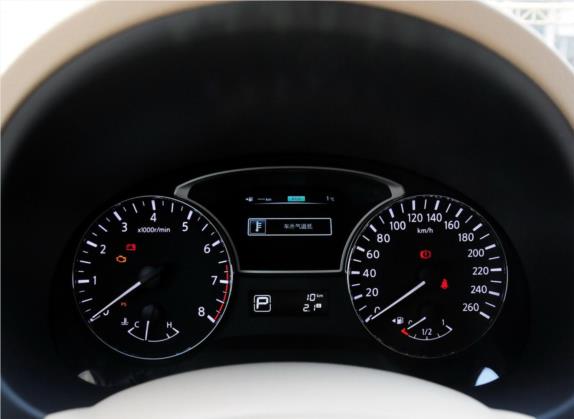 天籁 2013款 2.0L XL舒适版 中控类   仪表盘