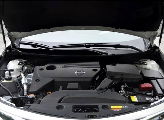 天籁 2013款 2.5L XL-UpperNAVI Tech尊贵版 其他细节类   发动机舱