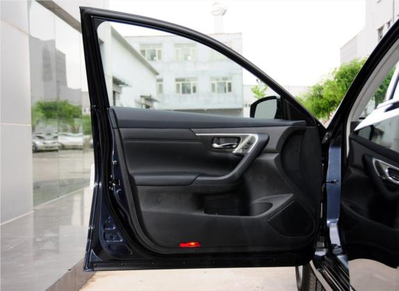 天籁 2013款 2.5L XL-NAVI豪华版 车厢座椅   前门板