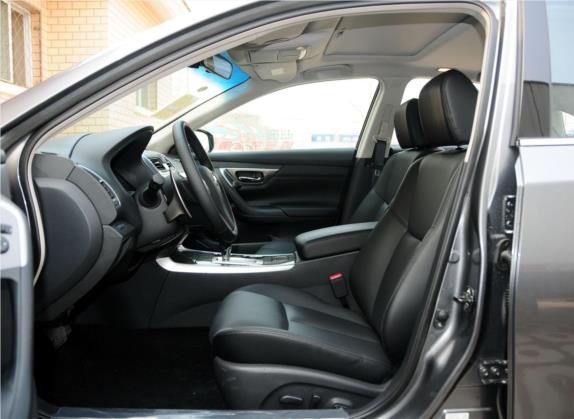 天籁 2013款 2.5L XL领先版 车厢座椅   前排空间